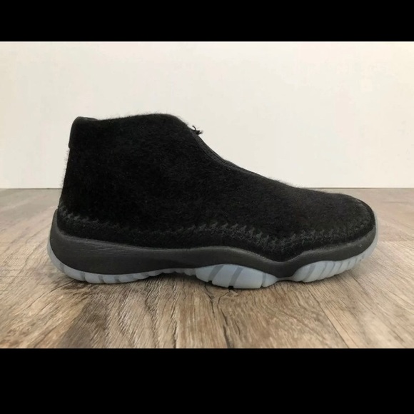 NEW Nike Womens Air Jordan Future Black SUEDE - Picture 4 of 7